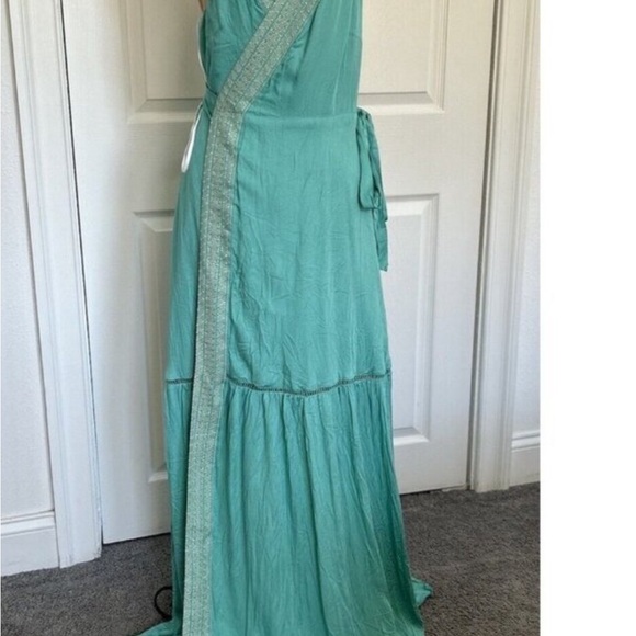 The Jersey Diaries Embroidered Tahiti Wrap Dress - Picture 3 of 5